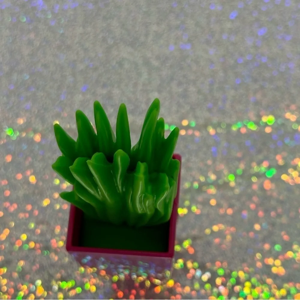 Barbie Close & Go 2018 Potted Plant 4.5